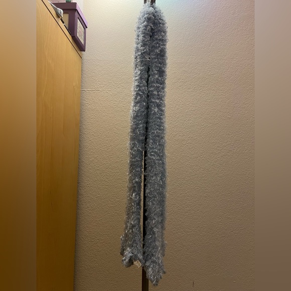 Periwinkle Scarf from Claire’s - Picture 2 of 3